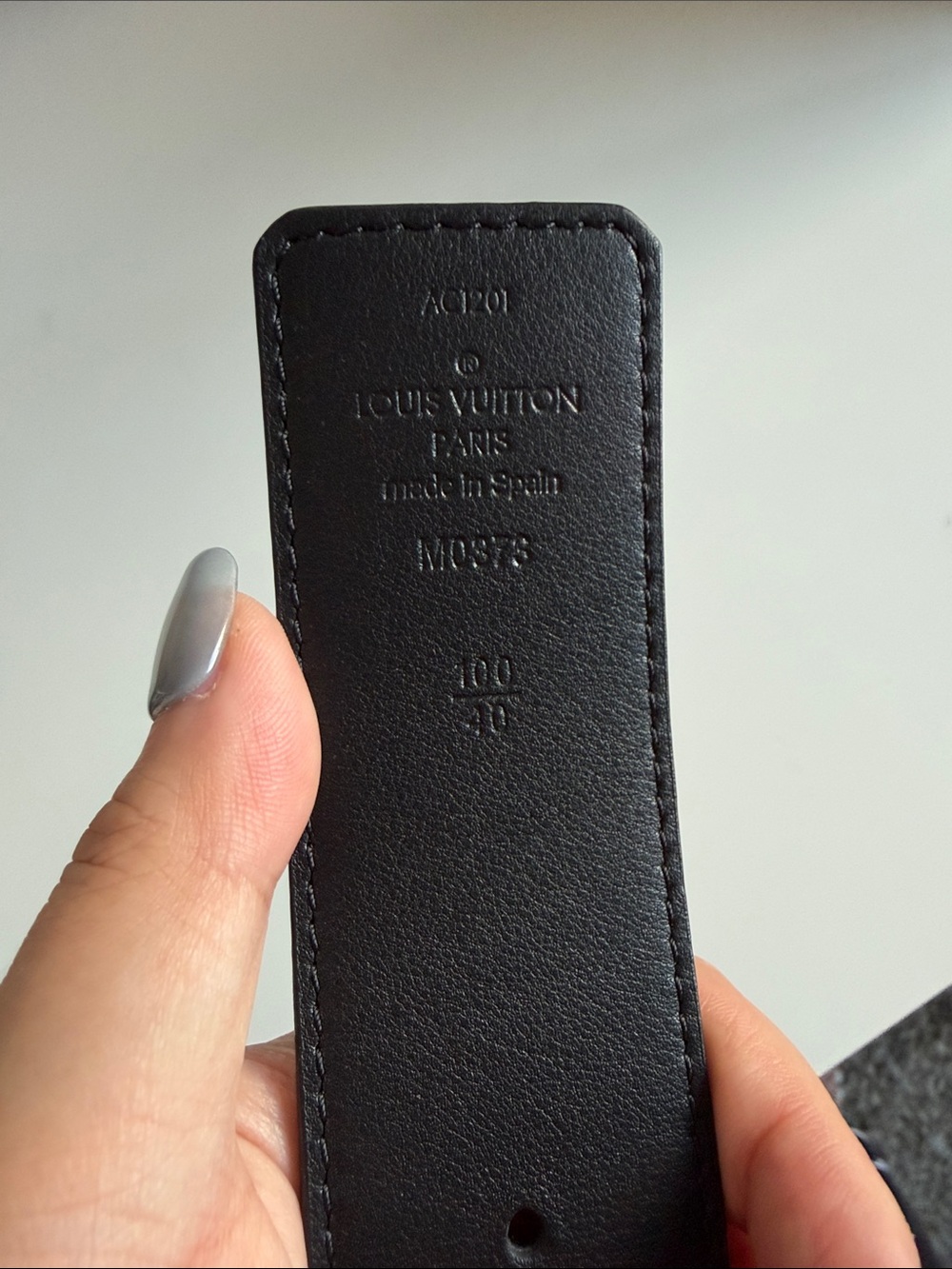 Louis Vuitton Black Monogram Leather Belt with Silver LV Buckle - Picture 2 of 4